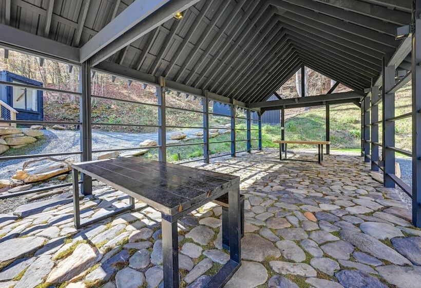 Bryson City Tiny Cabin W/ Deck Near River Access!