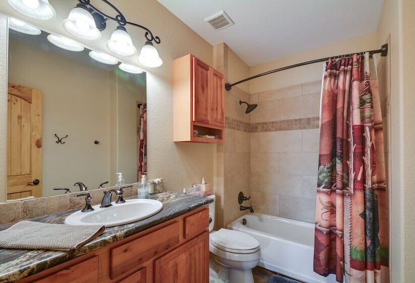 Cozy Alma Mountain Retreat: Fireplace & Grill