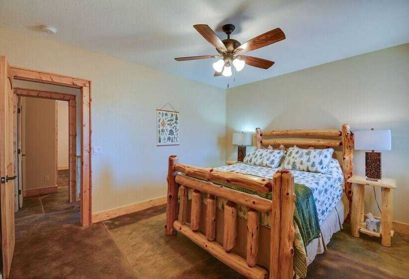 Cozy Alma Mountain Retreat: Fireplace & Grill