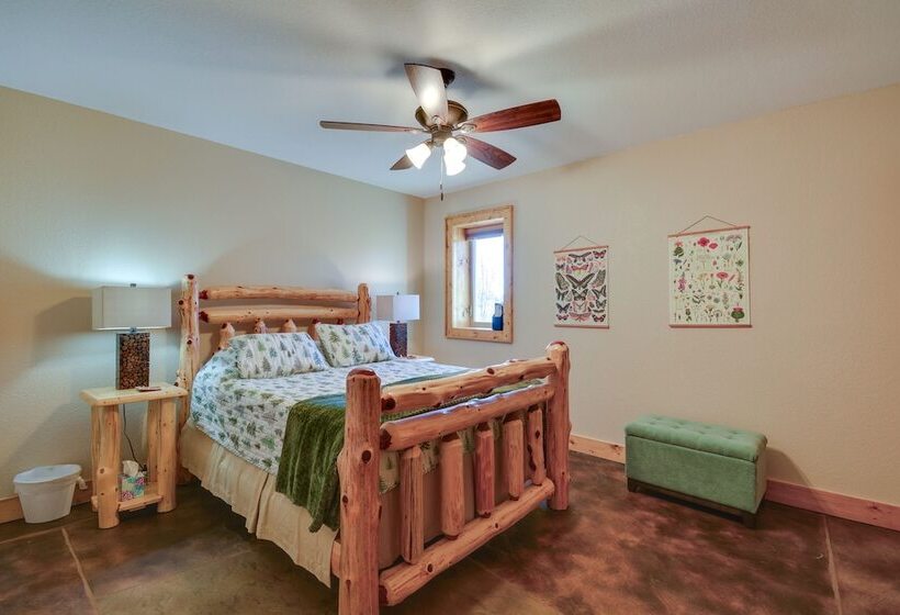 Cozy Alma Mountain Retreat: Fireplace & Grill