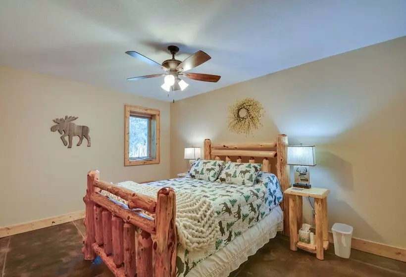 Cozy Alma Mountain Retreat: Fireplace & Grill