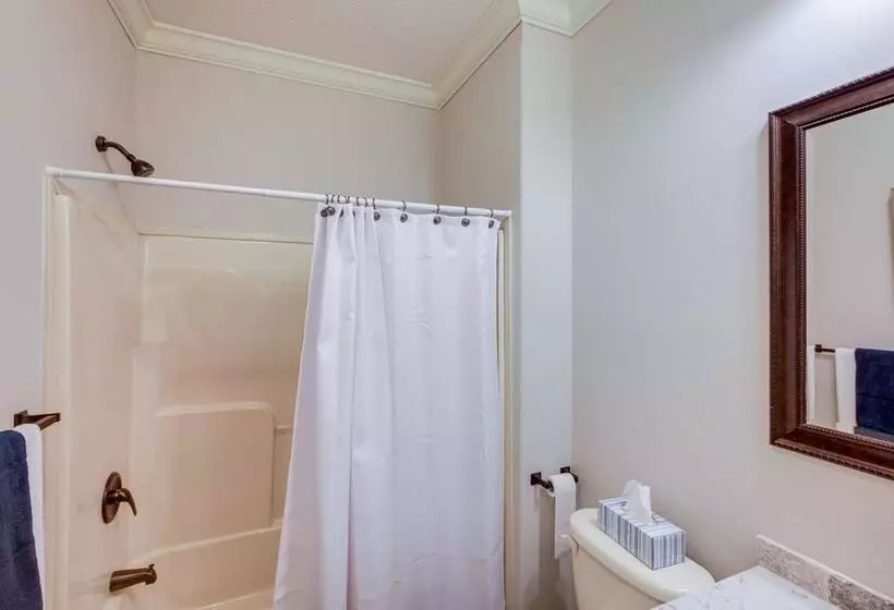 Crossville Home Near Lake Tansi + Hiking Trails!