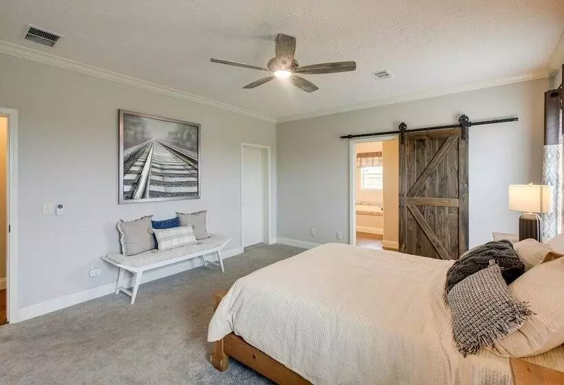 Crossville Home Near Lake Tansi + Hiking Trails!