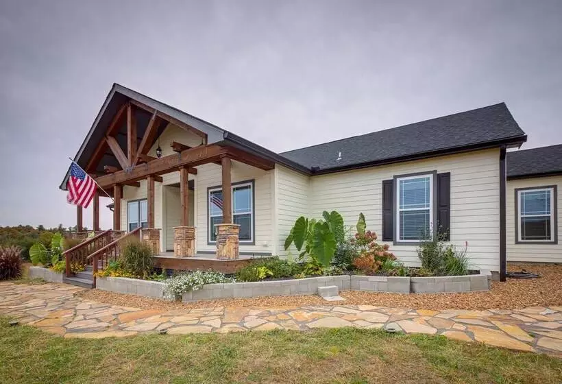 Crossville Home Near Lake Tansi + Hiking Trails!