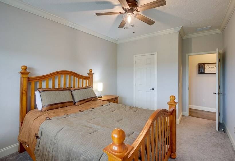 Crossville Home Near Lake Tansi + Hiking Trails!