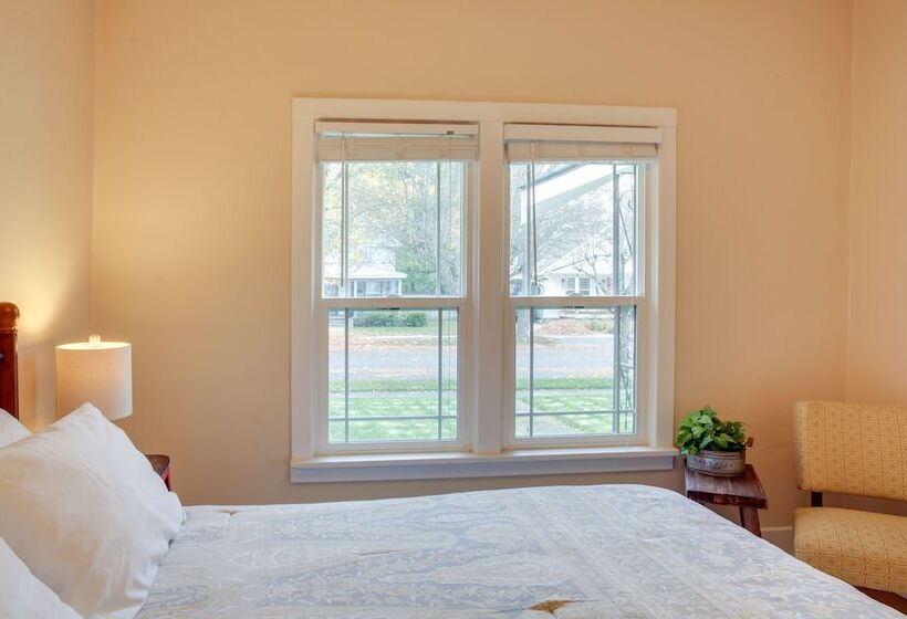 Downtown Coeur Dalene Retreat Near Lake & Parks!