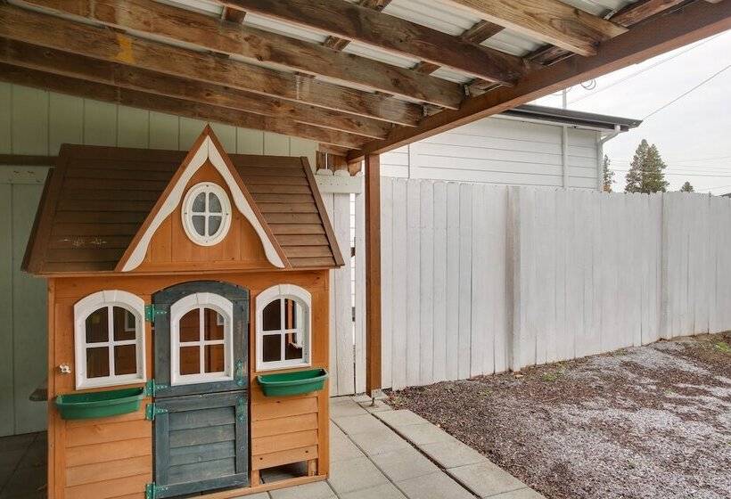 Downtown Coeur Dalene Retreat Near Lake & Parks!