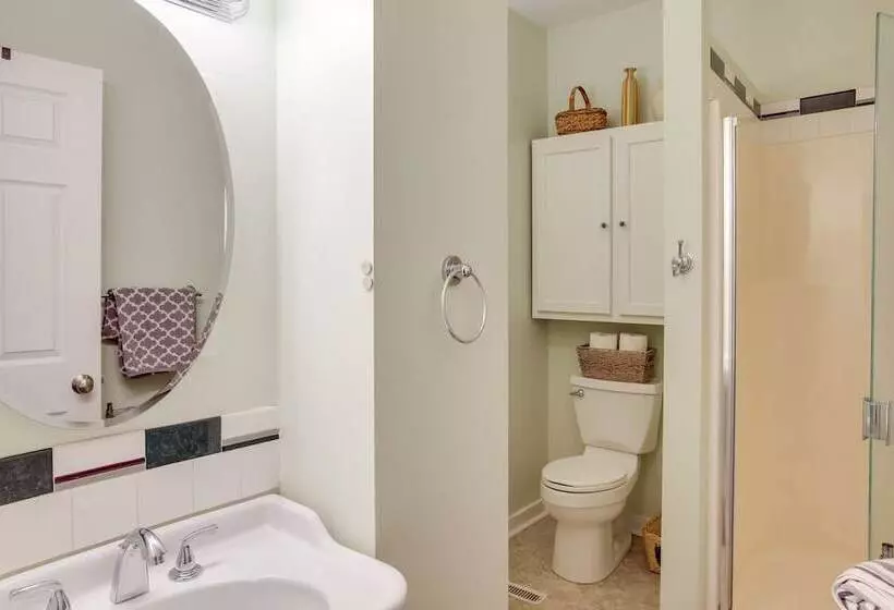 Downtown Coeur Dalene Retreat Near Lake & Parks!