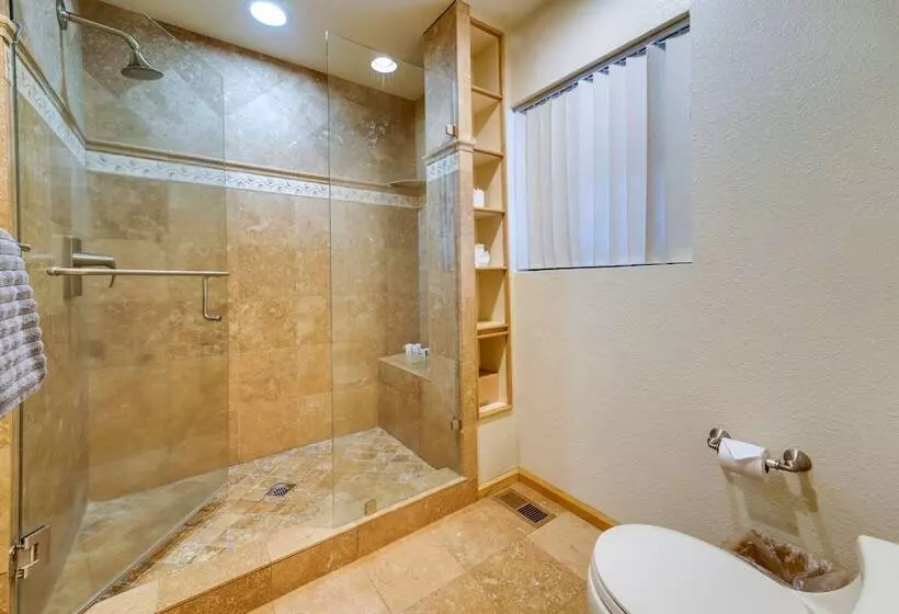Expansive Tahoe Donner House With Hot Tub!