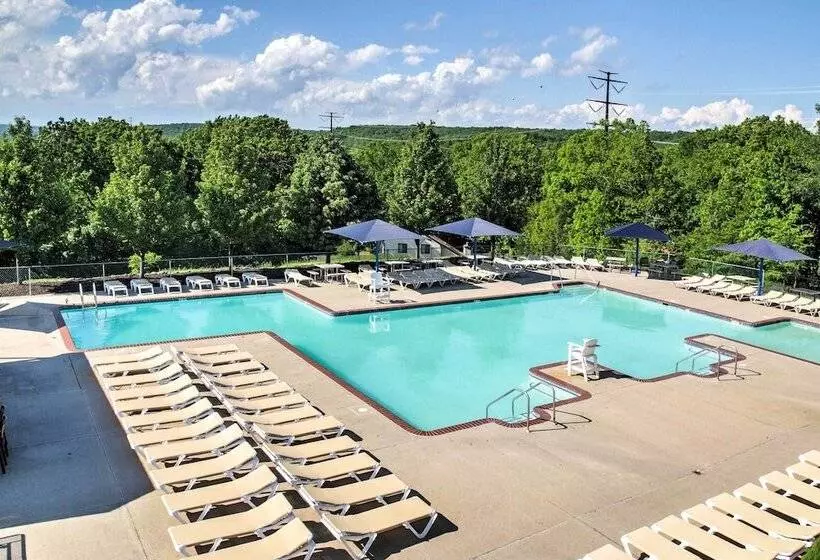 Gorgeous Bushkills Lodge W/ Pool Access!