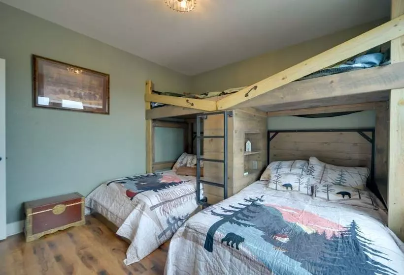 Horseshoe Bay Resort Home ~ 6 Mi To Lake Lbj!