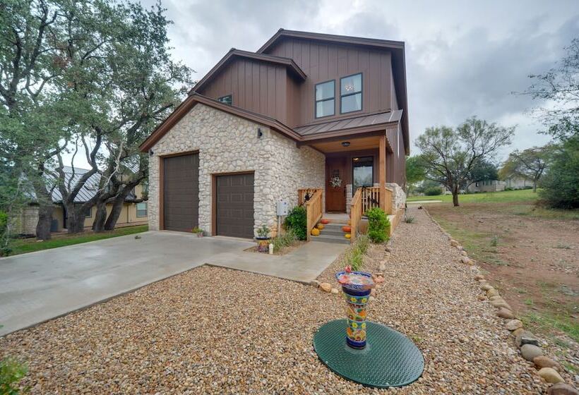 Horseshoe Bay Resort Home ~ 6 Mi To Lake Lbj!