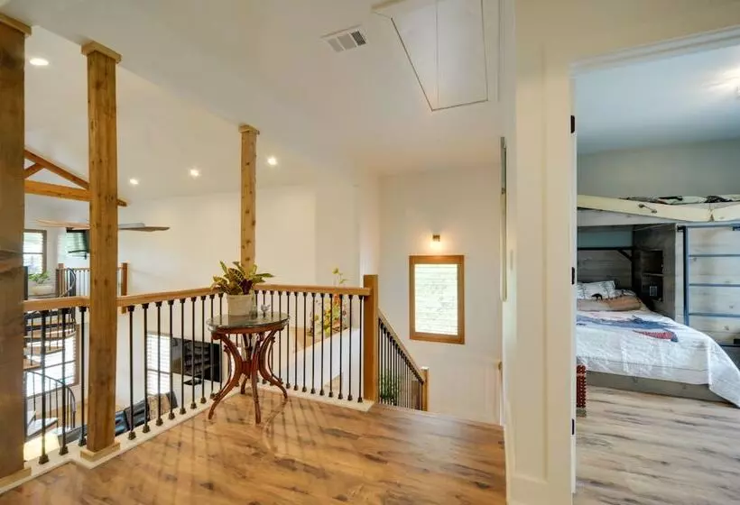 Horseshoe Bay Resort Home ~ 6 Mi To Lake Lbj!