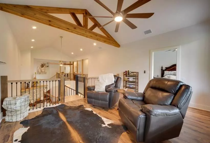 Horseshoe Bay Resort Home ~ 6 Mi To Lake Lbj!