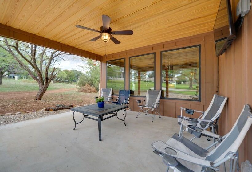 Horseshoe Bay Resort Home ~ 6 Mi To Lake Lbj!