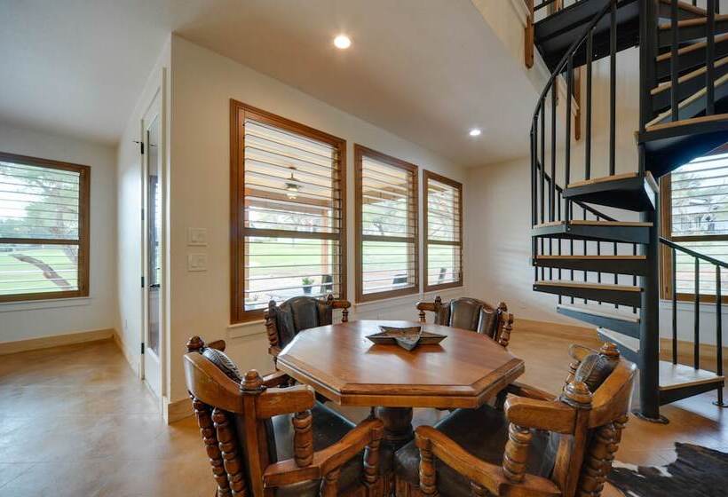 Horseshoe Bay Resort Home ~ 6 Mi To Lake Lbj!