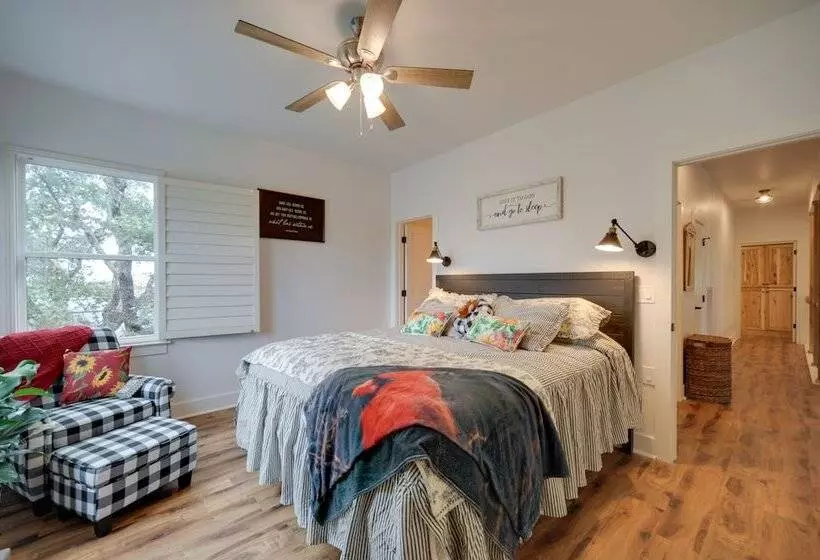 Horseshoe Bay Resort Home ~ 6 Mi To Lake Lbj!