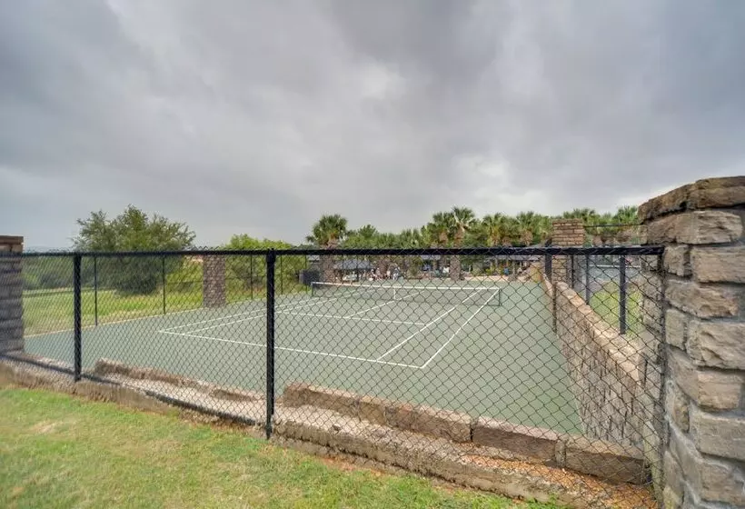 Horseshoe Bay Resort Home ~ 6 Mi To Lake Lbj!