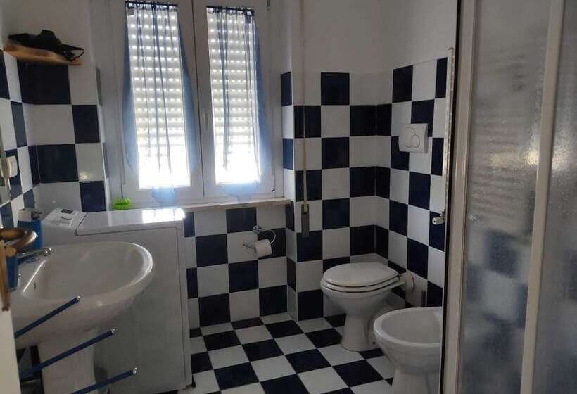 여관 Le Casette Di Frà Host And Go