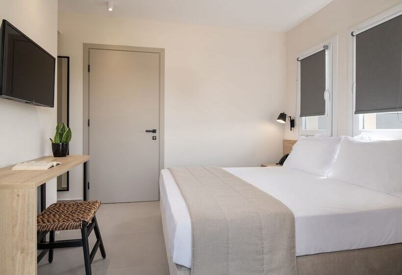 בית מלון כפרי Calives Premium Stay