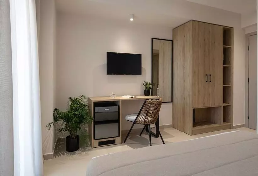 Hotelli Calives Premium Stay