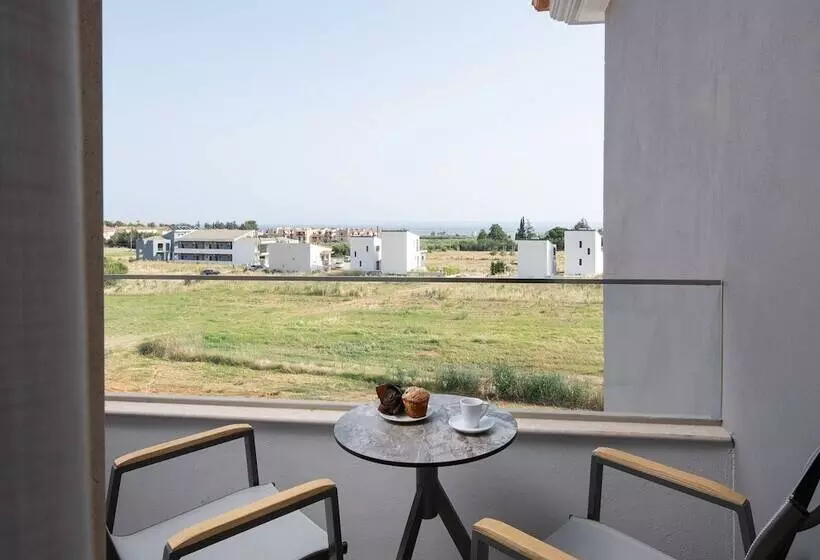 Hotelli Calives Premium Stay