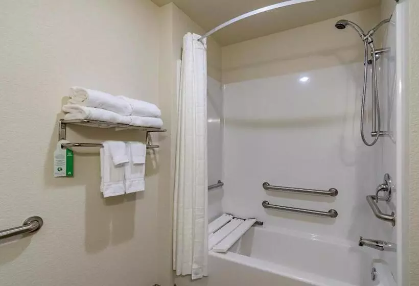 Hotelli Cobblestone Inn & Suites   Winters