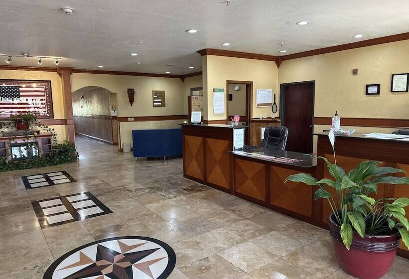 Szálloda Hiway Inn Express