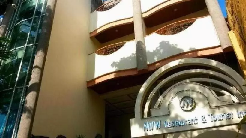 Mvw Hotel & Restaurant