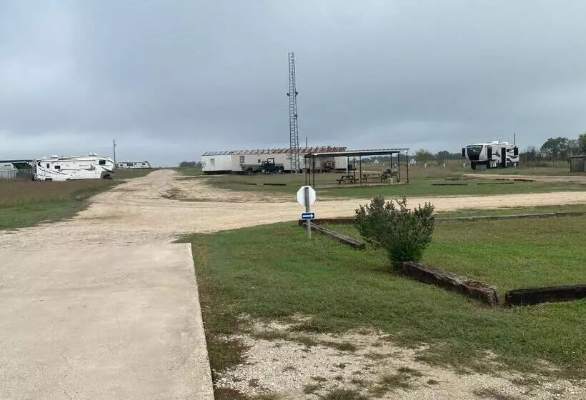ホテル Southern Inn & Suites Rv Lots Now Available
