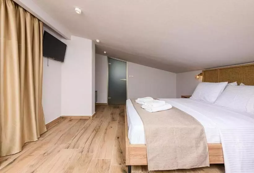 Hotelli The Olive Land