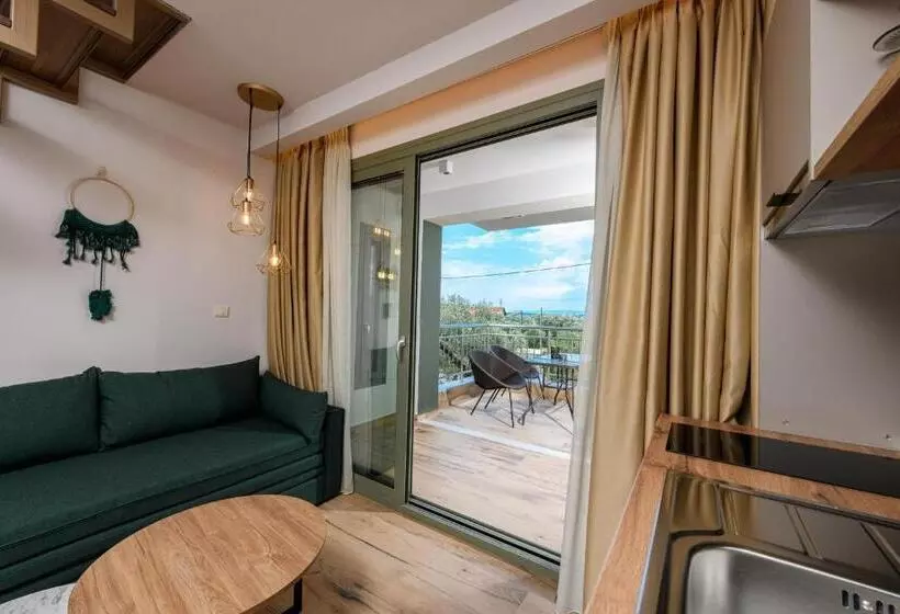 Hotelli The Olive Land