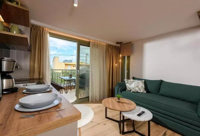 Hotelli The Olive Land