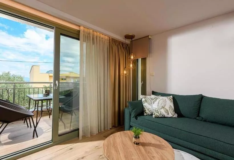 Hotelli The Olive Land