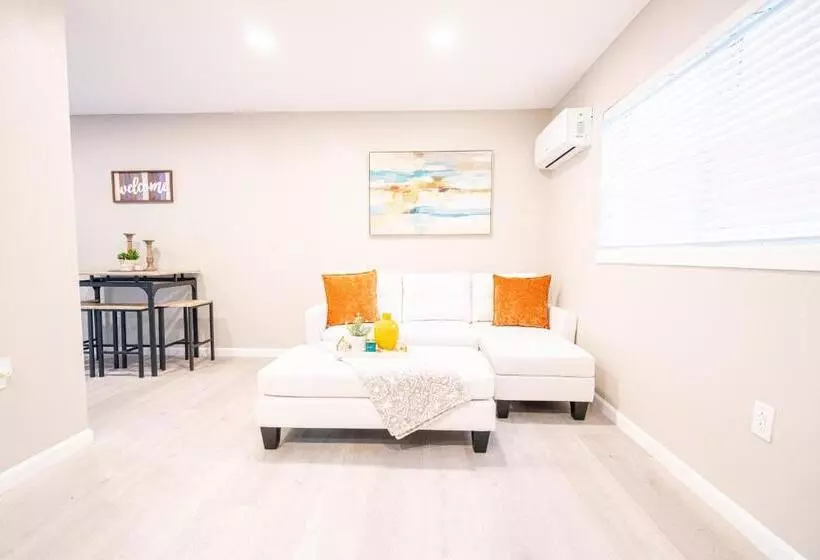 Hotelli University Serenity Suites 14th