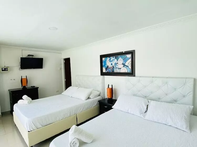 Hotelli West California