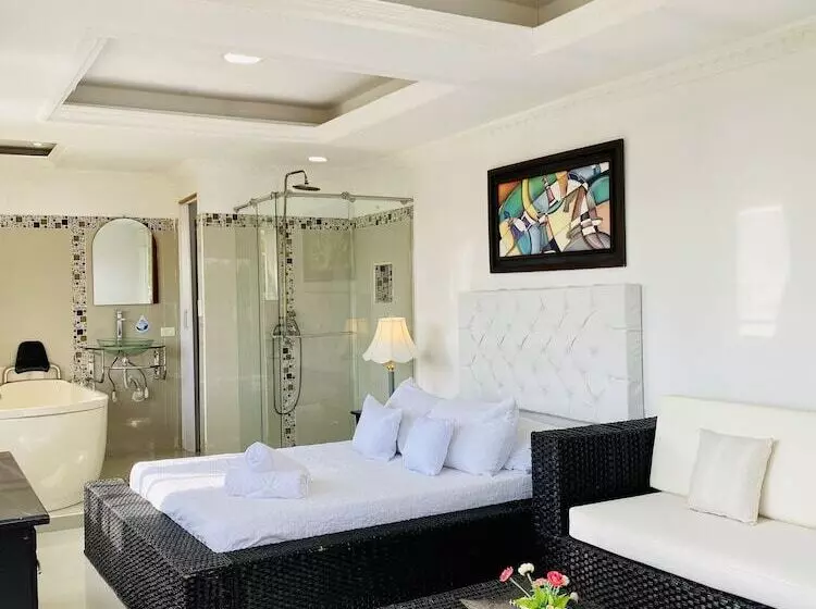 Hotelli West California