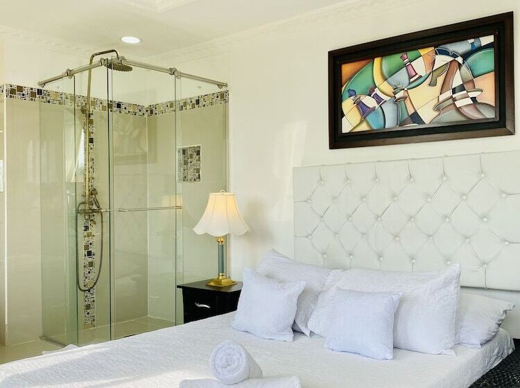 هتل West California