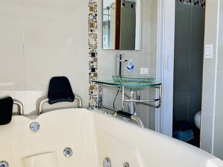 هتل West California