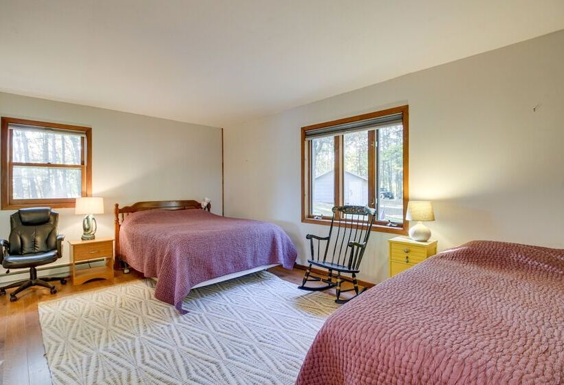 Lakefront Park Rapids Cabin W/ Grill & Fire Pit!