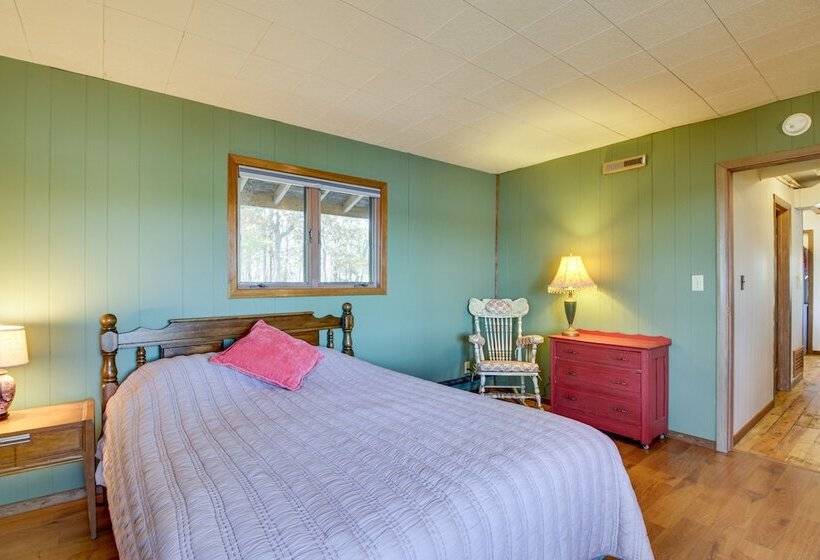 Lakefront Park Rapids Cabin W/ Grill & Fire Pit!