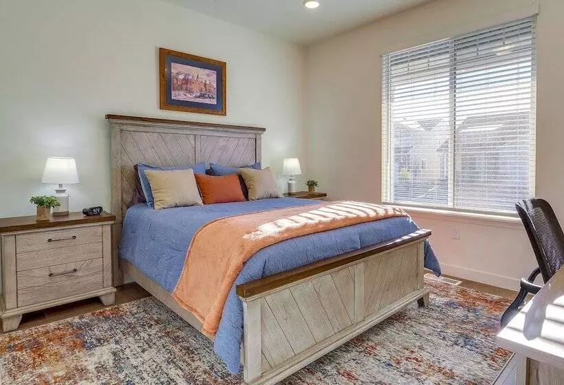 Modern Farmhouse In Herriman W/ Mountain Views!