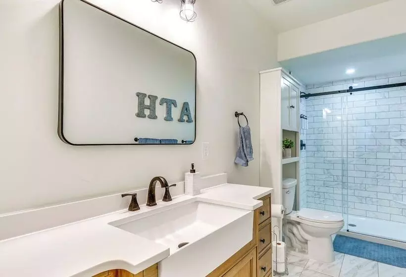 Modern Farmhouse In Herriman W/ Mountain Views!