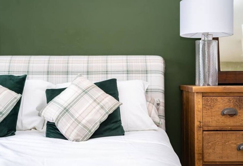 بنسيون 4 Bed House Sleep 10 Parking Hottub Wifi