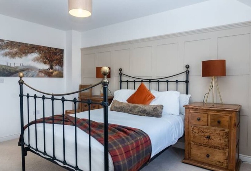 بنسيون 4 Bed House Sleep 10 Parking Hottub Wifi