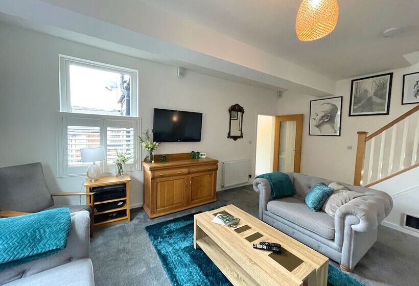 ペンション Lovely Comfortable 3br Property