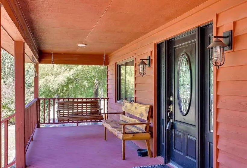 Riverfront Arkansas Abode   Furnished Deck & Grill