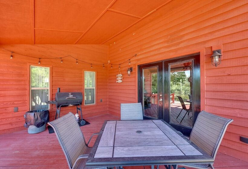Riverfront Arkansas Abode Furnished Deck & Grill