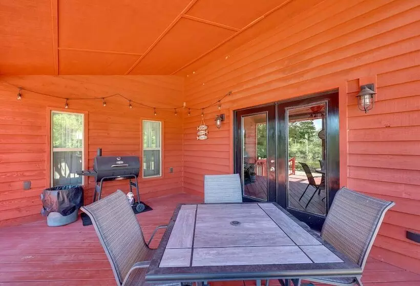 Riverfront Arkansas Abode   Furnished Deck & Grill