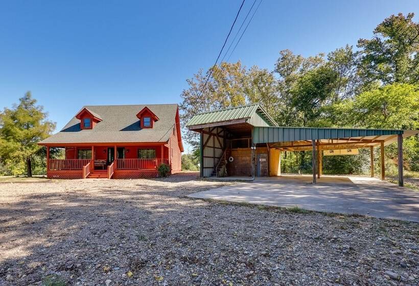 Riverfront Arkansas Abode Furnished Deck & Grill